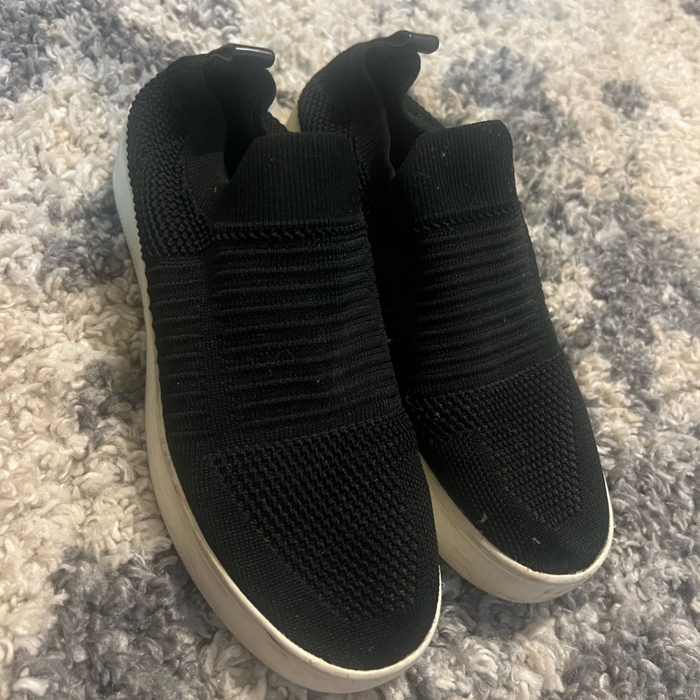 Steve Madden Slip Ons